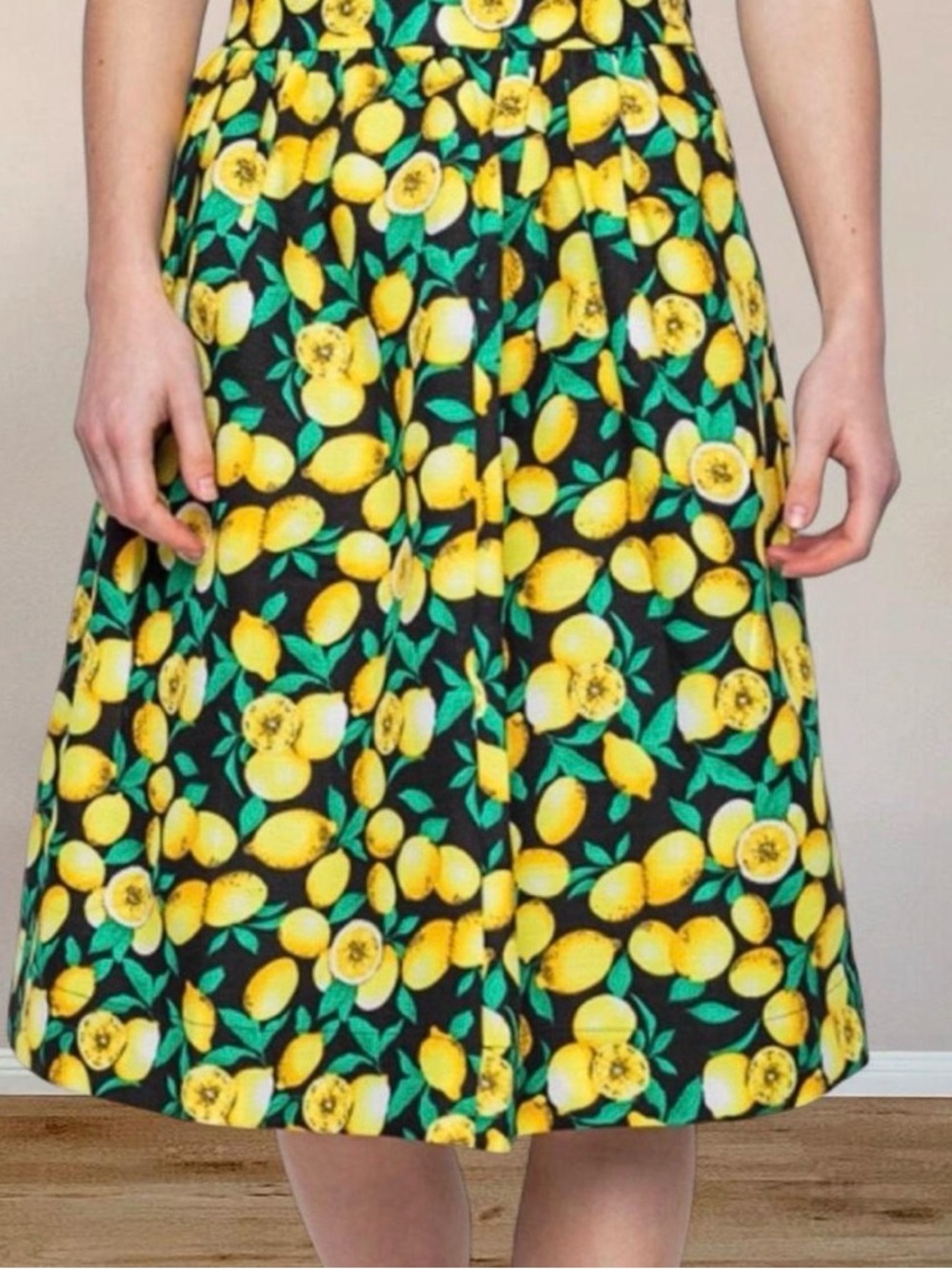 Yellow Lemon midi a-line skirt with zipper size L